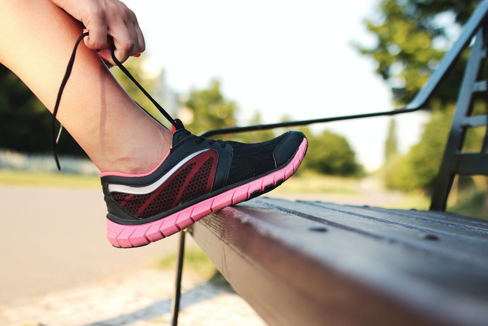 Running can make you feel good while helping you drop weight.
