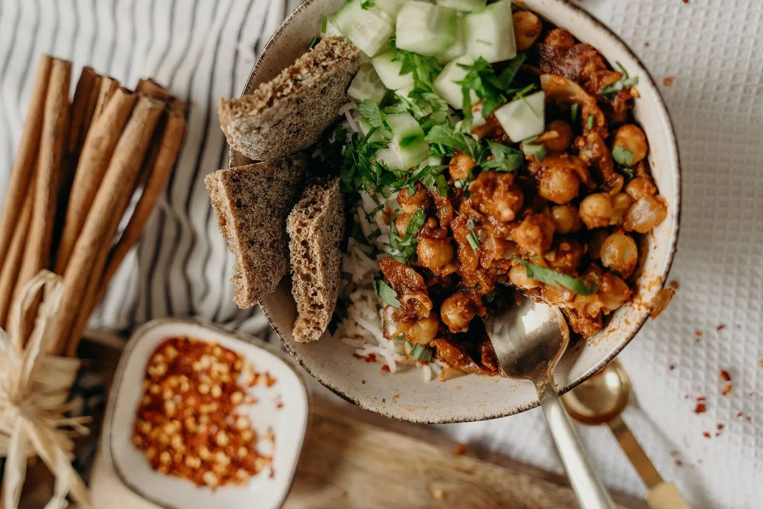 Chickpeas are a good vegan source of protein to keep you full.