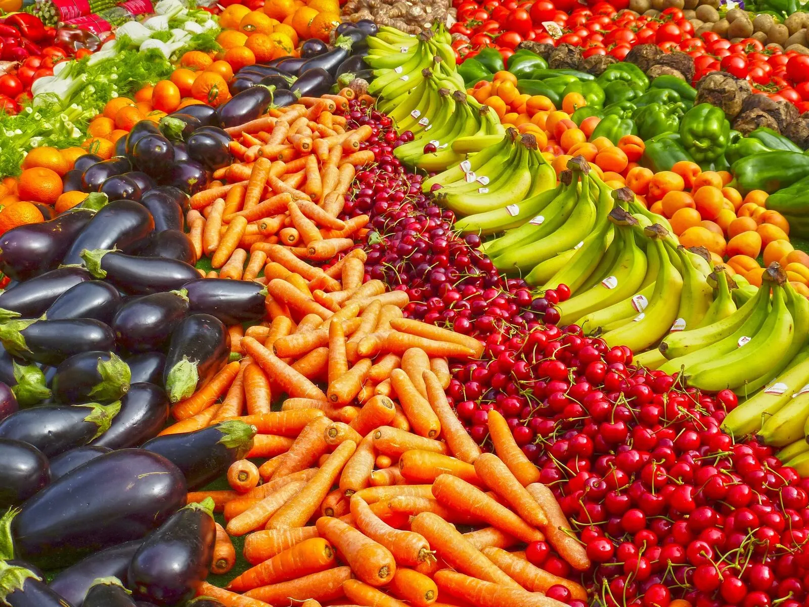 Fruits and vegetables are high in fiber which helps keep you full.