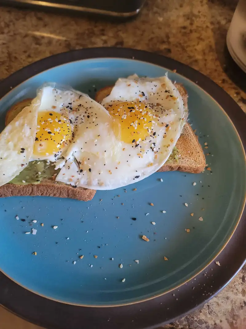Healthy Avocado Toast with Egg Recipe
