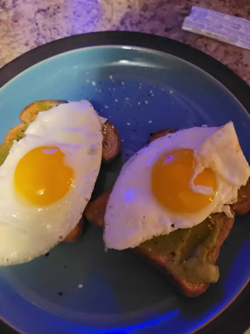 Healthy Avocado Toast with Egg Recipe