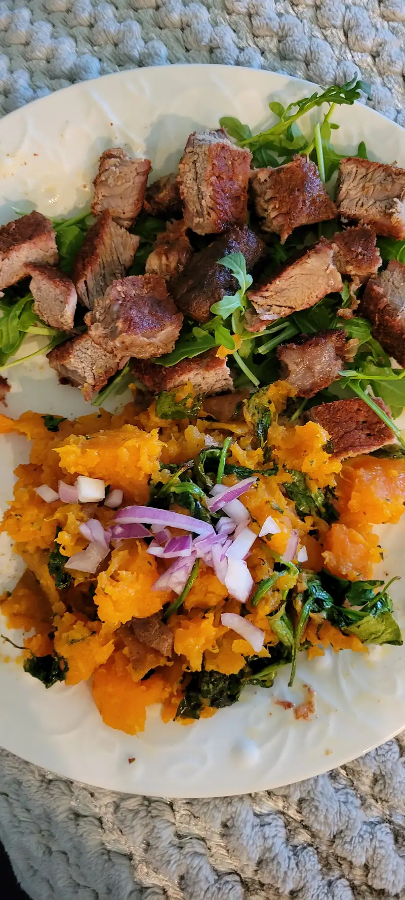 Healthy Beef on Arugula with Sweet Potato and Spinach Recipe