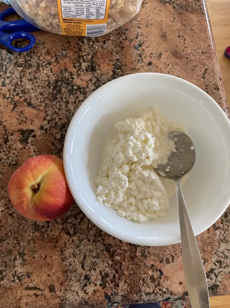 Healthy Cottage Cheese and Peach Recipe