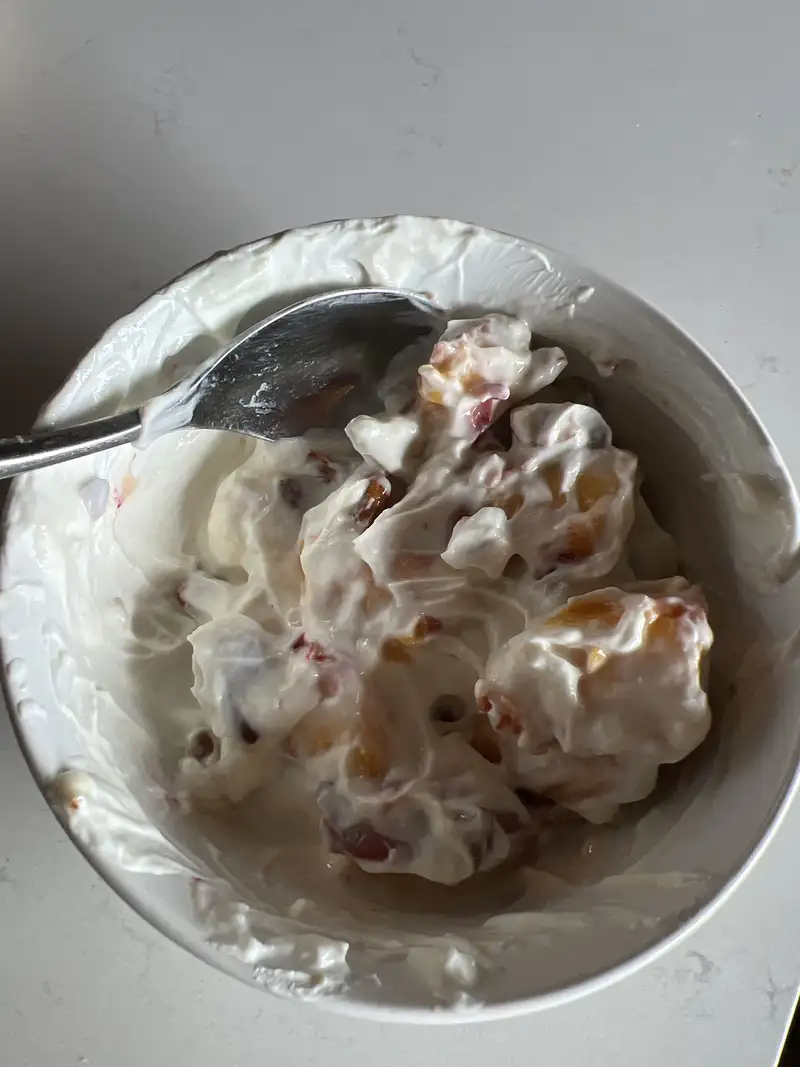 Healthy Greek Yogurt with Peaches Recipe