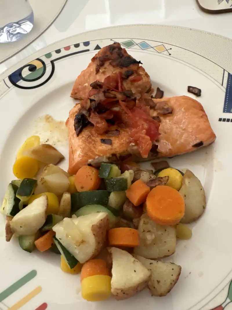 Healthy Grilled Salmon Recipe – 350 kcal, 30g protein (Wendy F.) | Fitmate Coach Recipes