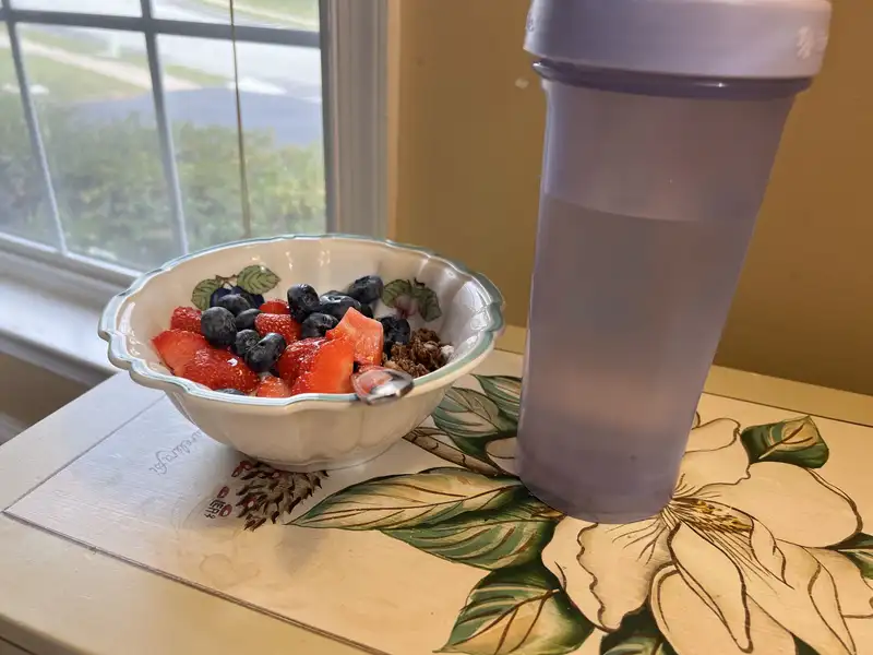 Healthy High Protein Granola Recipe – 250 kcal, 8g protein (Christine O.) | Fitmate Coach Recipes