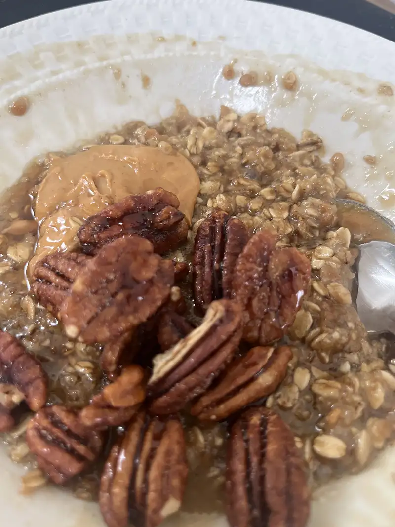 Healthy High Protein Oatmeal Recipe – 350 kcal, 20g protein (Monica B.) | Fitmate Coach Recipes