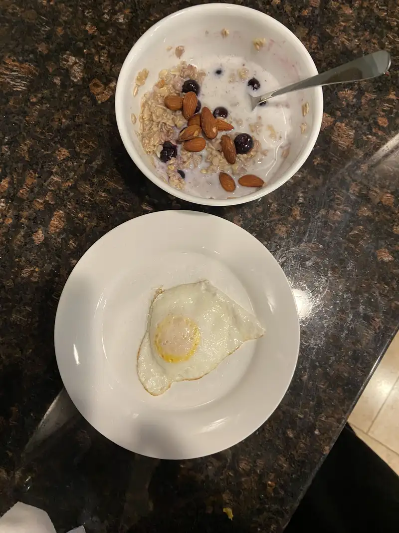 Healthy High Protein Oats Recipe – 350 kcal, 20g protein (Amanda G., Apr 2024) | Fitmate Coach Recip