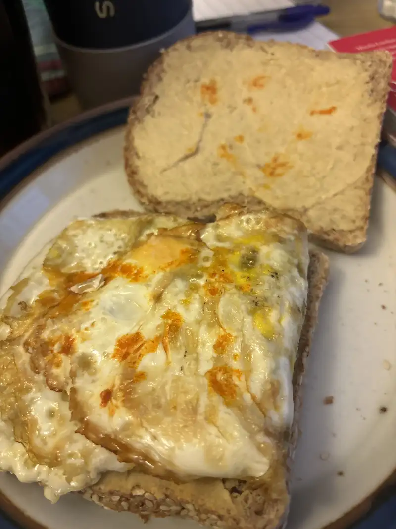 Healthy Hummus Toast Recipe – 250 kcal, 12g protein (Mary Beth F.) | Fitmate Coach Recipes