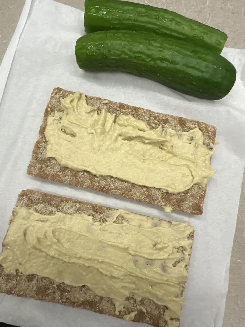 Healthy Jalapeño Hummus Snack Recipe