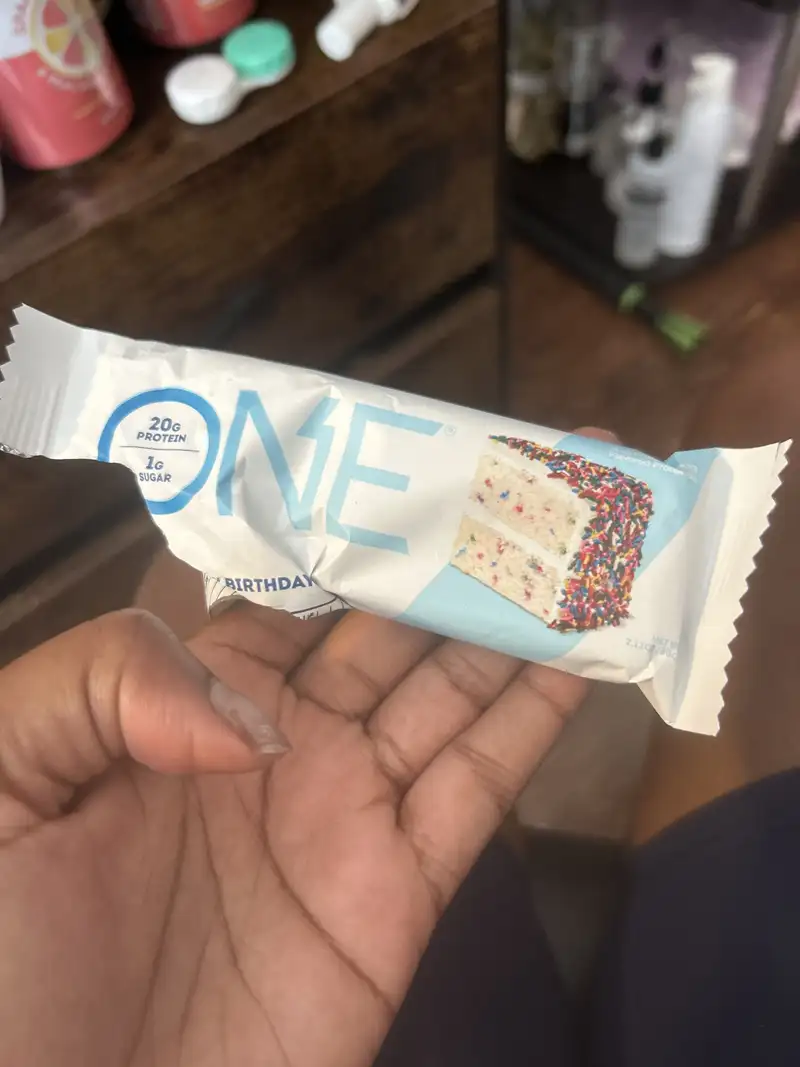 Healthy Protein Bar Recipe – 180 kcal, 10g protein (Rachel O.) | Fitmate Coach Recipes
