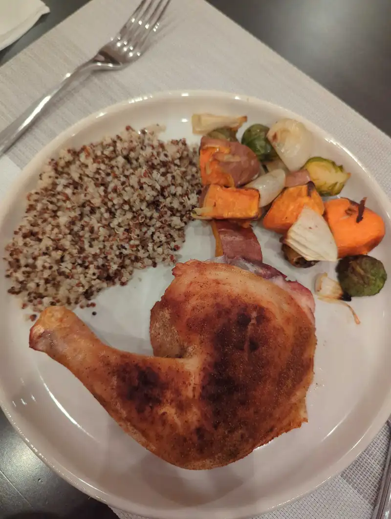 Healthy Tricolor Quinoa Roasted Chicken Thigh Recipe