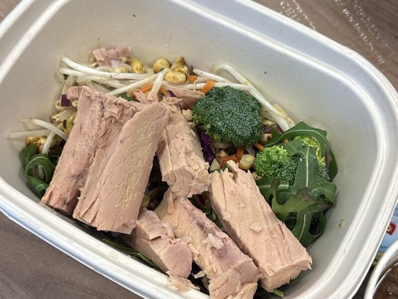 Tuna & Veggie Salad Bowl